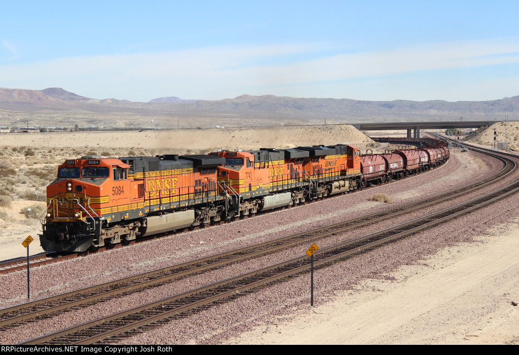 BNSF 5084, BNSF 7743 & BNSF 7208